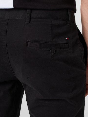 Coupe slim Pantalon chino 'Bleecker' TOMMY HILFIGER en noir
