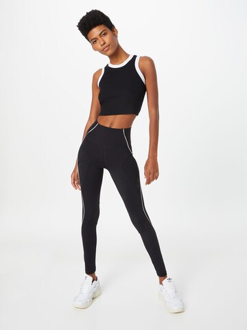 Onzie Sports Top in Black