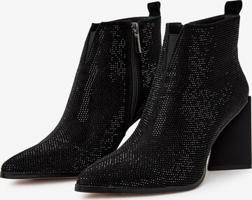 CESARE GASPARI Ankle Boots in Schwarz