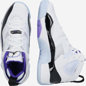 Jordan Sneaker 'JUMPMAN TWO TREY' in Weiß