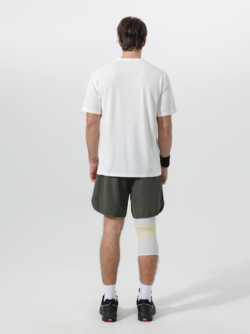 YOUTHUP Performance Shirt 'Feuchttrans' in White