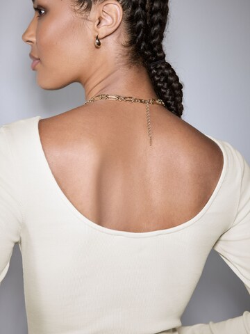 Next Rövid body - bézs