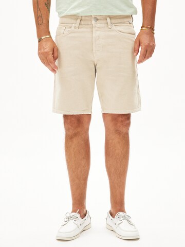 ARMEDANGELS Regular Jeans Shorts AARVO in Beige: Vorderseite