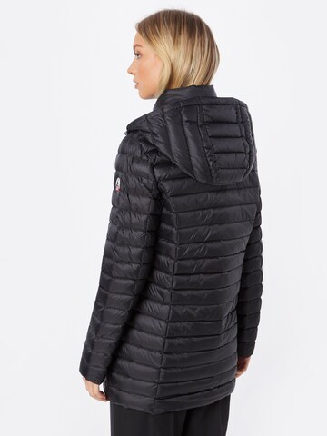 Veste d’hiver 'NOUR' JOTT en noir