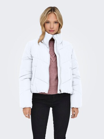 ONLY Winter jacket 'ONLMAGGI' in White: front