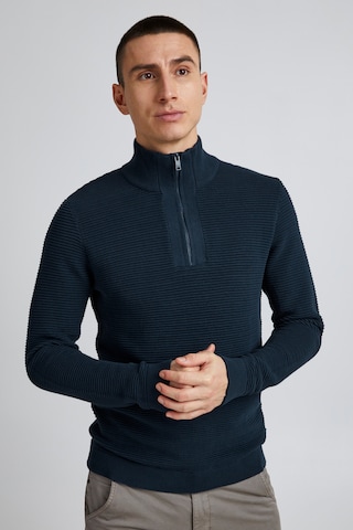 !Solid Sweater 'Nick' in Blue: front
