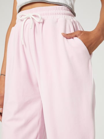 VIERVIER - Tapered Pantalón 'Rieke' en rosa