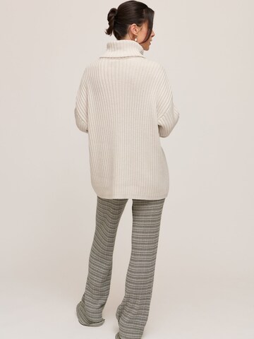 A LOT LESS Sweater 'Charlotta' in White