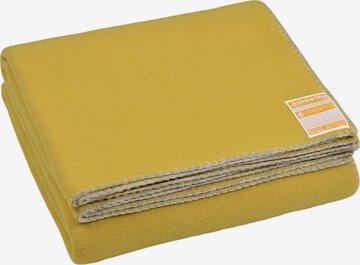 ZOEPPRITZ Blankets 'Smoothy' in Yellow: front