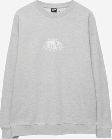 Pull&Bear Sweatshirt in Grijs: voorkant