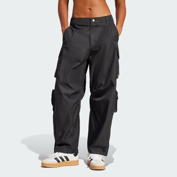 Loosefit Pantalon cargo ADIDAS ORIGINALS en noir : devant