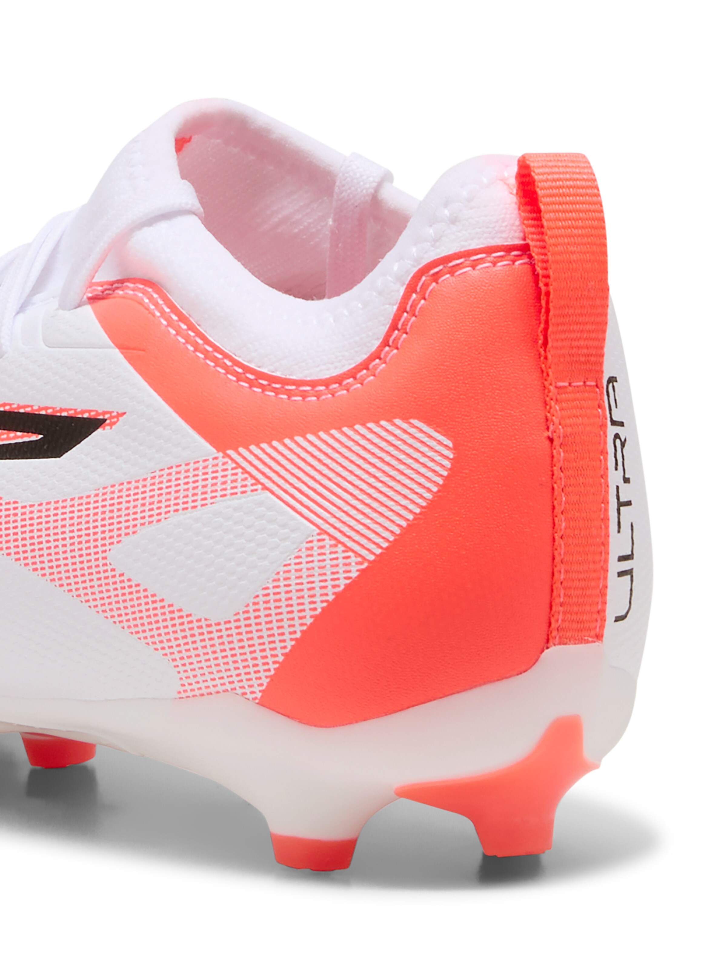 Scarpa sportiva 'Ultra 5 Match' di PUMA in bianco