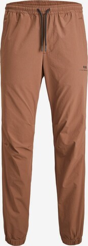 R.D.D. ROYAL DENIM DIVISION Tapered Broek in Bruin: voorkant