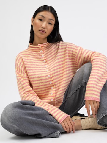 BROKE + SCHÖN Knit Cardigan in Pink