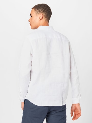 Coupe slim Chemise TOM TAILOR en blanc