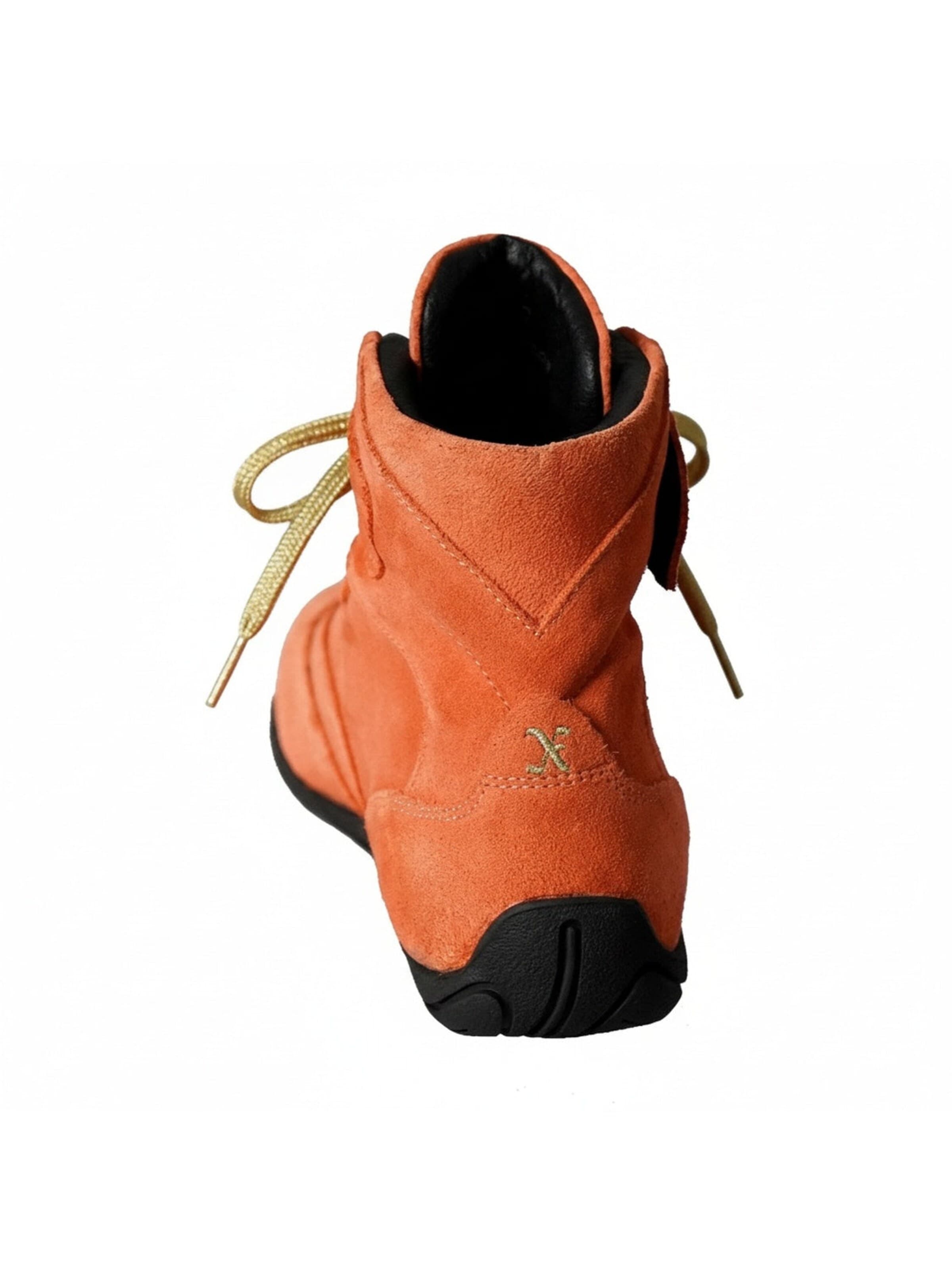 Sneaker alta 'Pat Moss Boots' di Yoxeone in arancione