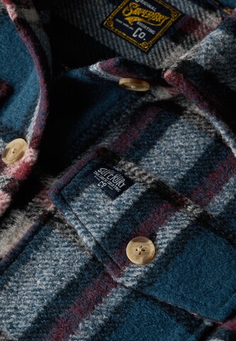 Superdry Jacke in Schwarz