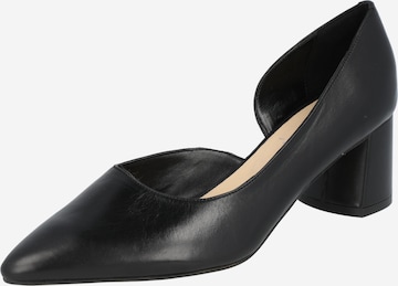 Bata Pumps in Black: front