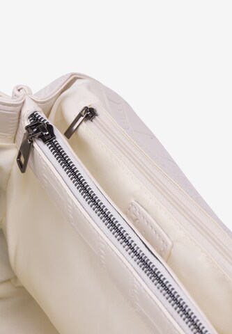 usha BLACK LABEL Чанта за през рамо в бяло