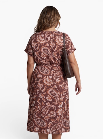 Abito estivo 'VMCNELLIE CARLA' di Vero Moda Curve in rosso