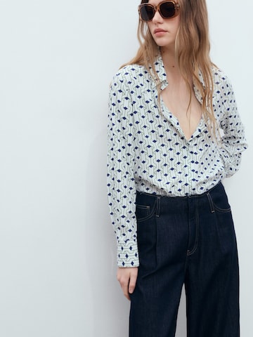 MANGO Blus i blå: framsida