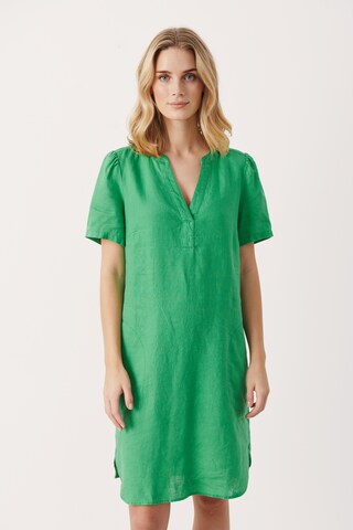 Robe 'Aminase' Part Two en vert : devant