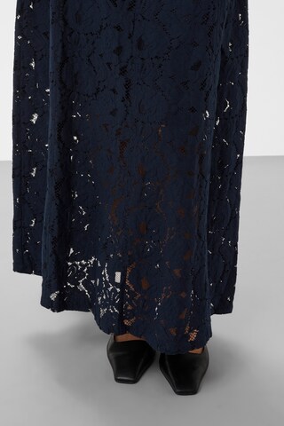 SOAKED IN LUXURY - Falda 'Taya' en azul