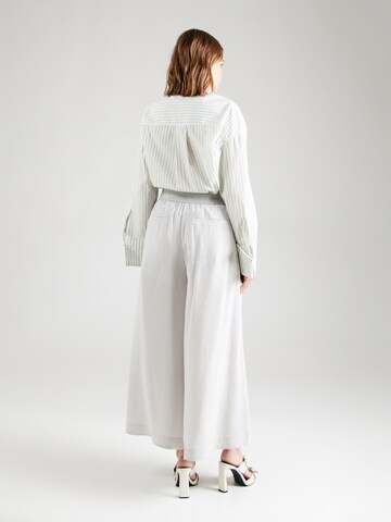 Elias Rumelis Wide leg Pleat-front trousers in Grey