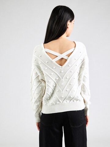 ABOUT YOU Sweater 'Hermine' in White