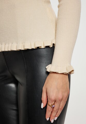 faina Sweater in Beige