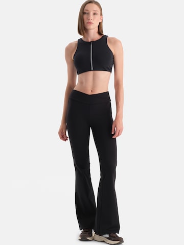 Dagi Na zvonec Pajkice | črna barva: sprednja stran