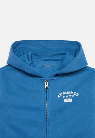 Hanorac de la Abercrombie & Fitch pe albastru