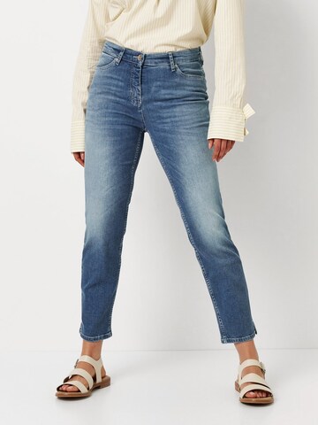TONI Slimfit Jeans 'Liv' in Blauw: voorkant