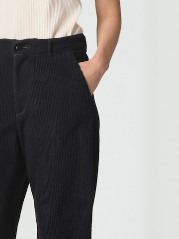 Klitmøller Collective Regular Trousers ' Lydia ' in Black: side