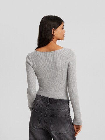 Bershka Shirtbody in Grau