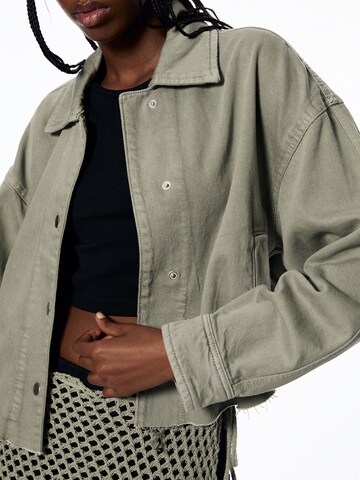 Veste mi-saison Pull&Bear en vert