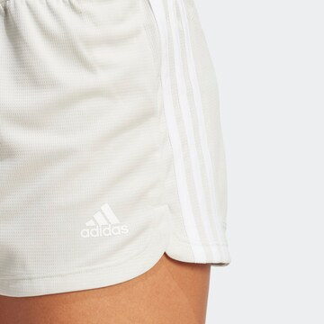 pilka ADIDAS SPORTSWEAR Standartinis Sportinės kelnės 'Pacer 3-Stripes '