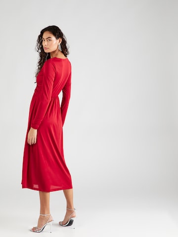 Robe 'Drama' ABOUT YOU en rouge
