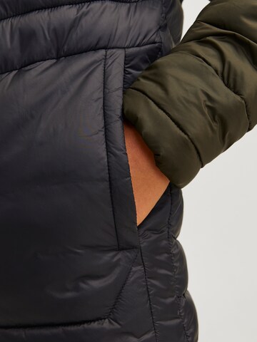 Jack & Jones Junior Χειμερινό μπουφάν 'JJESprint' σε πράσινο