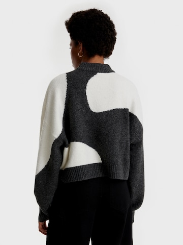 EDITED Sweater 'Kaaria' in Beige