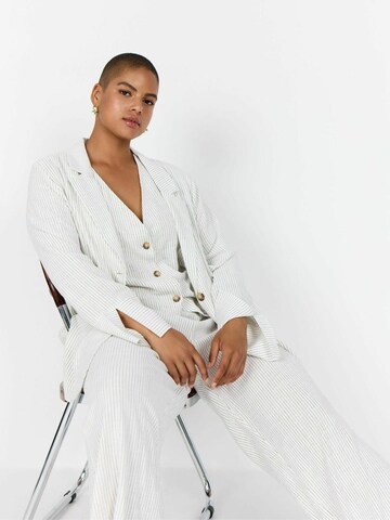 Wasabi Concept Bleiseri ' WA-SANILLA 2 ' värissä valkoinen