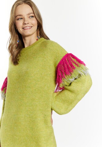 Pullover di IZIA in verde