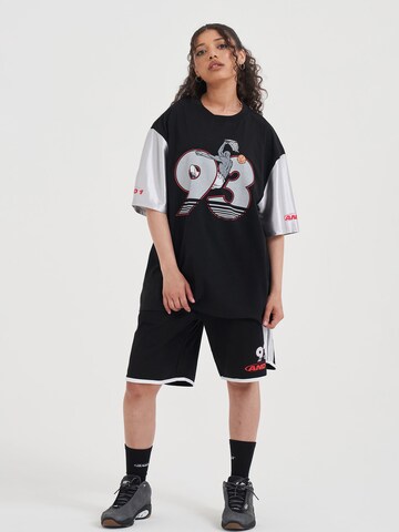 AND1 T-Shirt in Schwarz