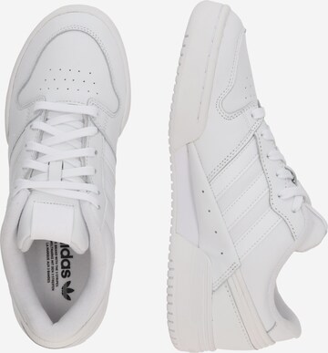 Baskets basses 'TEAM COURT 2' ADIDAS ORIGINALS en blanc