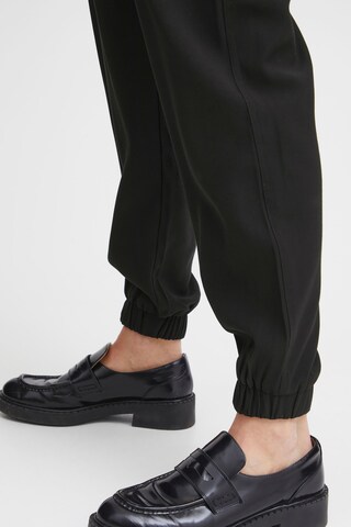 Tapered Pantaloni cargo 'krista Pa 1' di Fransa in nero