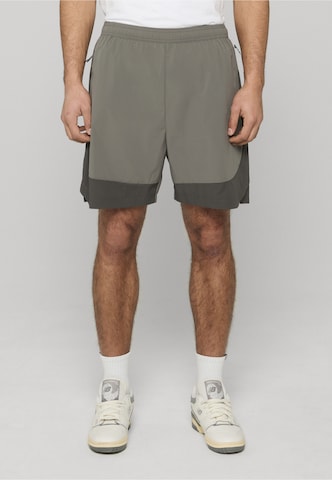 HALO Regular Sportbroek 'Division' in Grijs: voorkant