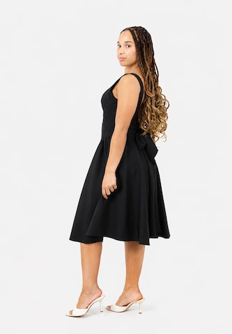 Elara Cocktailjurk in Zwart