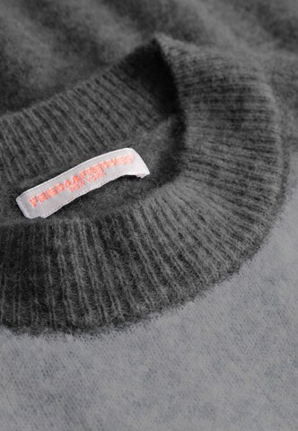 Frieda & Freddies NY Pullover in Grau