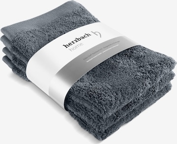 Herzbach home Set in Grey: front