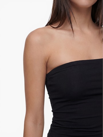 Top 'Nina' de la studioselect pe negru